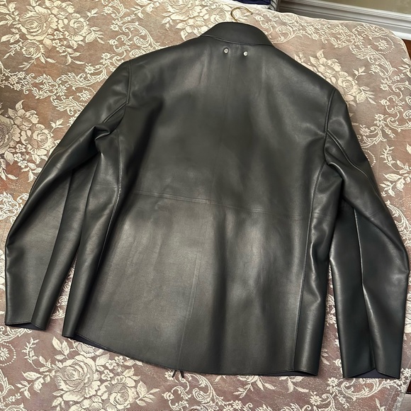 Louis Vuitton Mens Black Lambskin Leather Jacket Size 52. - Picture 5 of 15